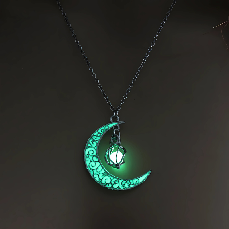 Collier Lune Lumineuse - Pendentif Éclat Nocturne