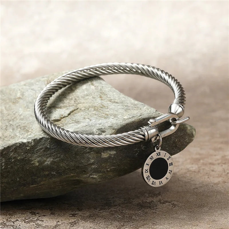 Bracelet en acier inoxydable, durable et élégant