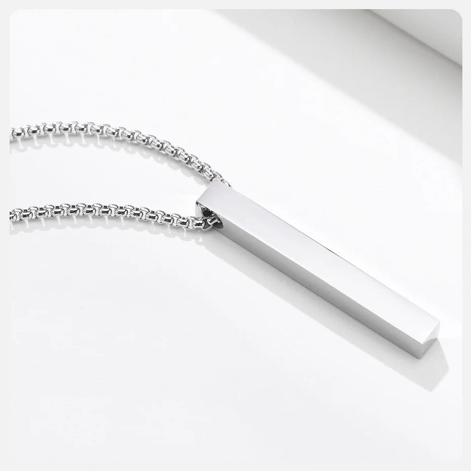 Collier Barre Verticale 3D - Style Contemporain